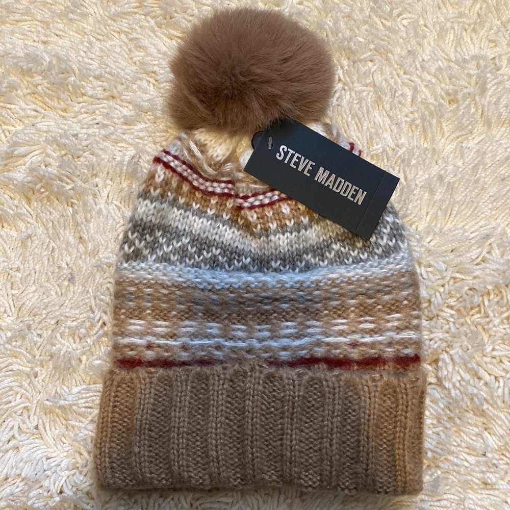 NWT Steve Madden Pom Hat